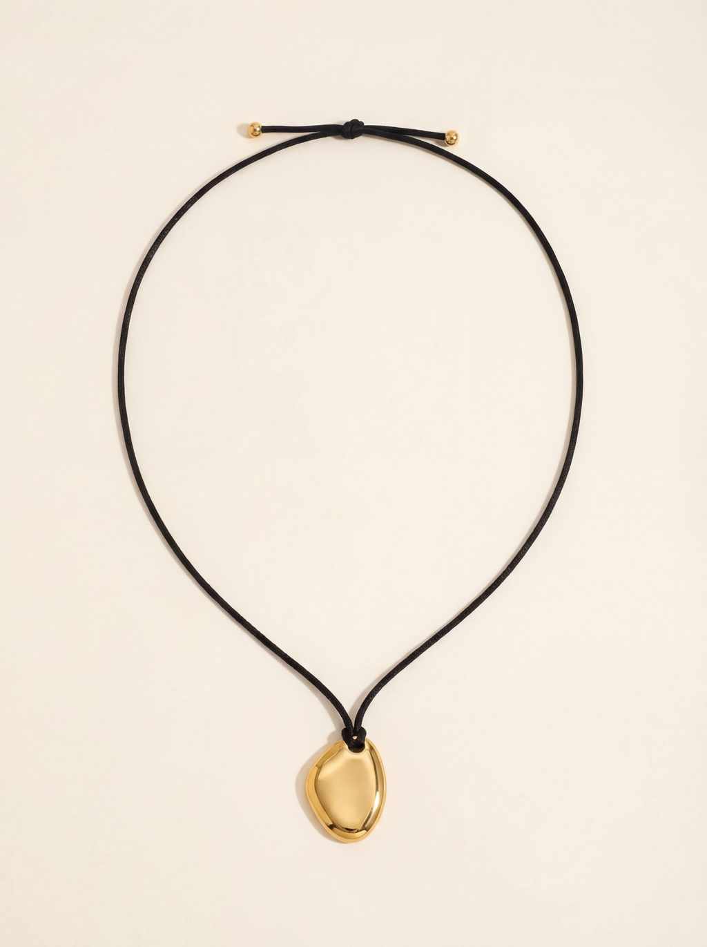 Églantine Necklace