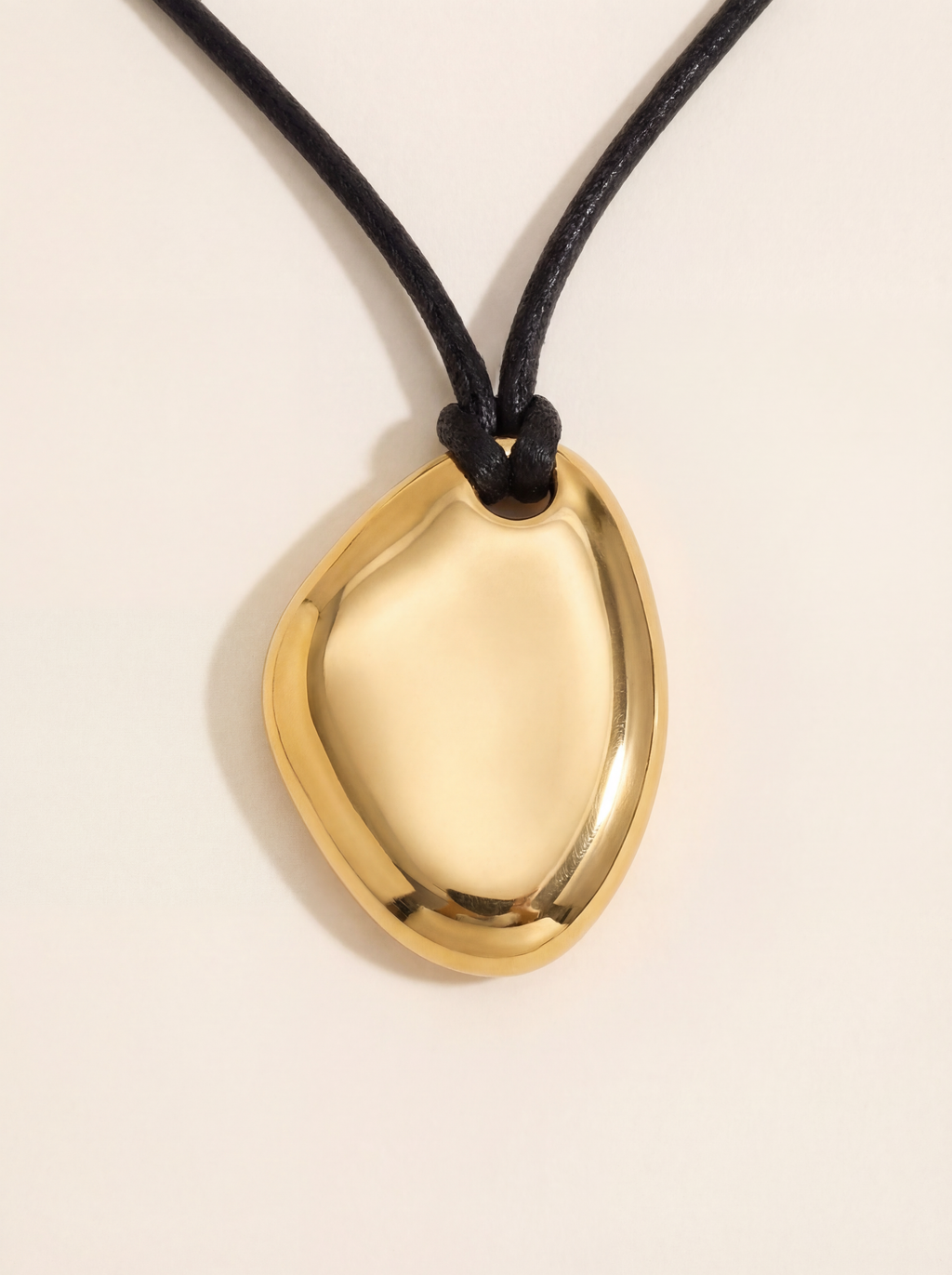 Églantine Necklace
