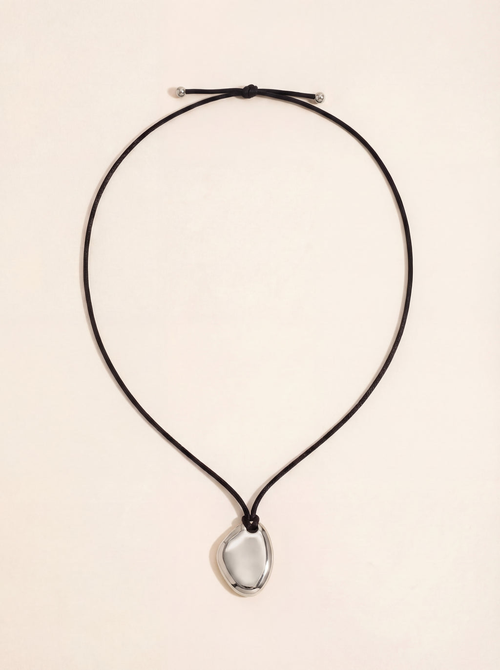 Églantine Necklace