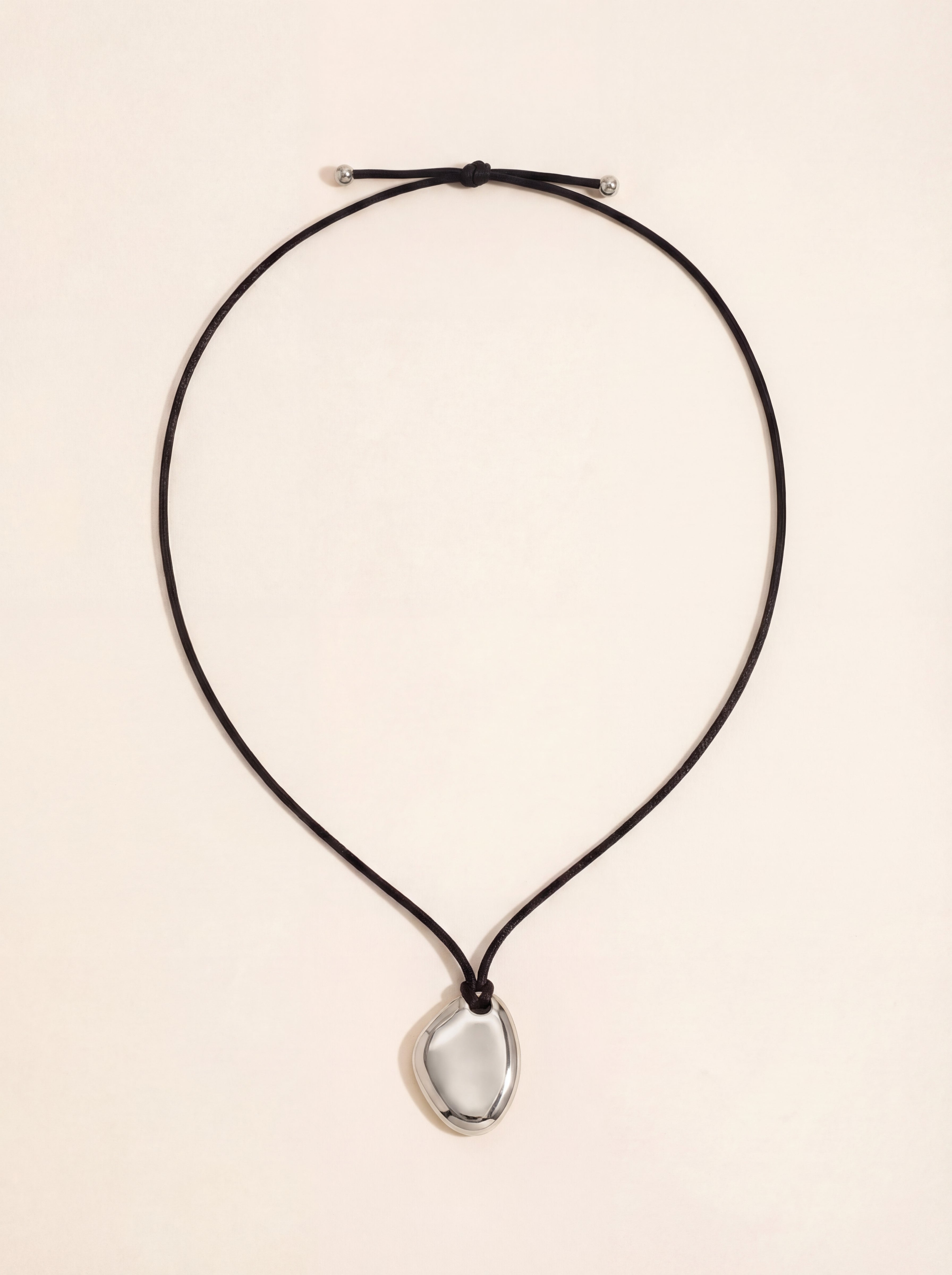 Églantine Necklace