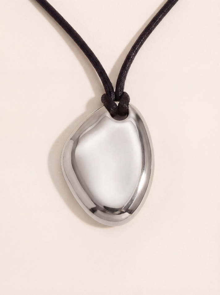 Églantine Necklace