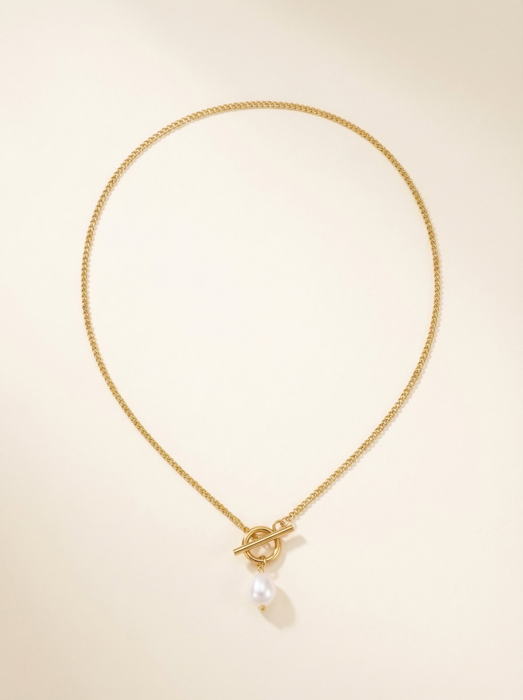 Moi Necklace