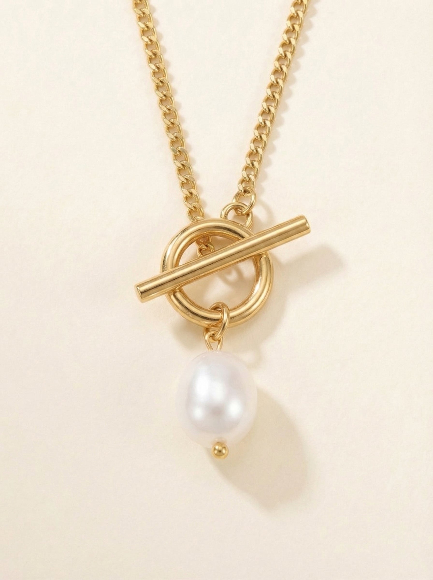 Moi Necklace