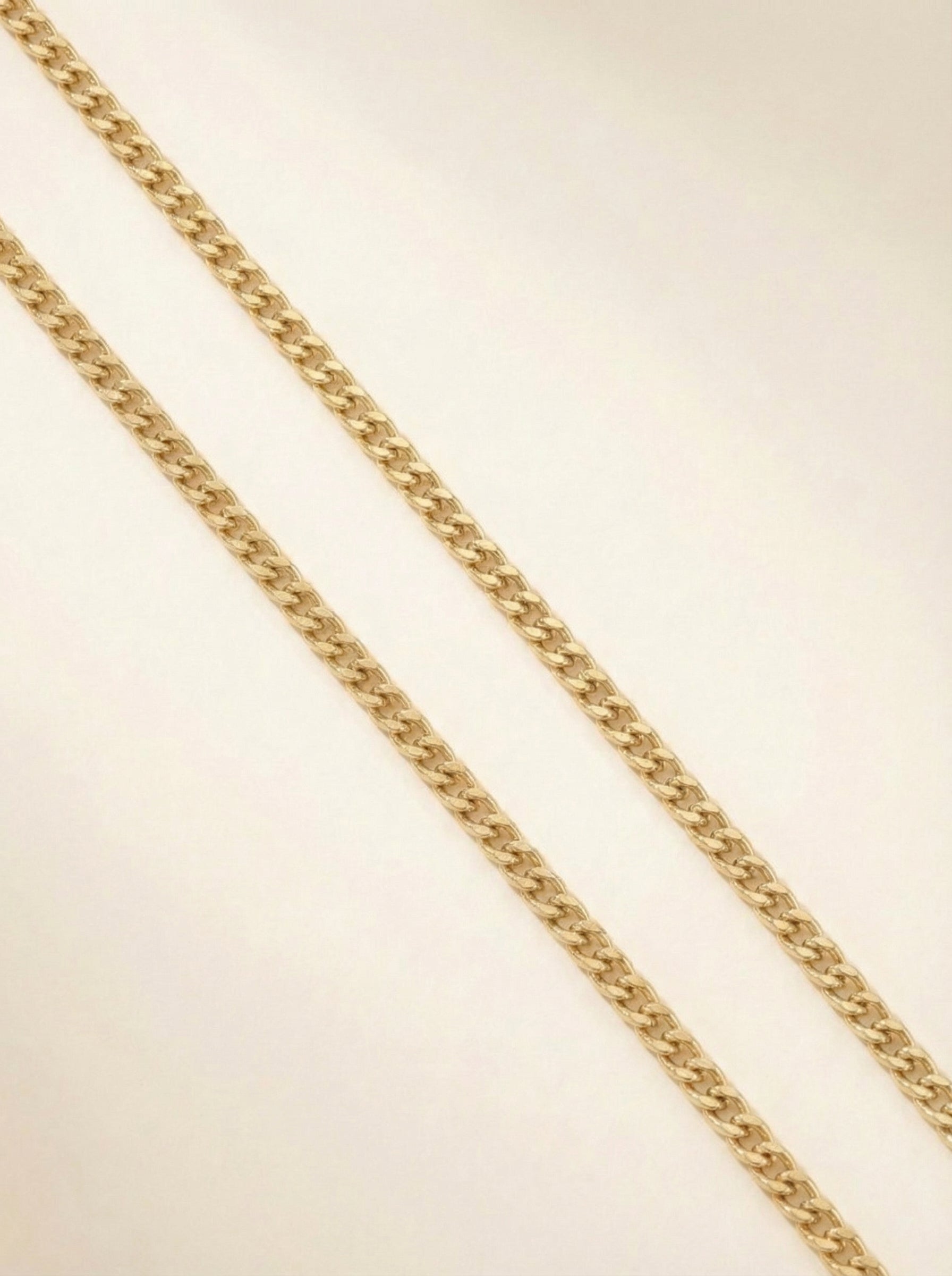 Moi Necklace